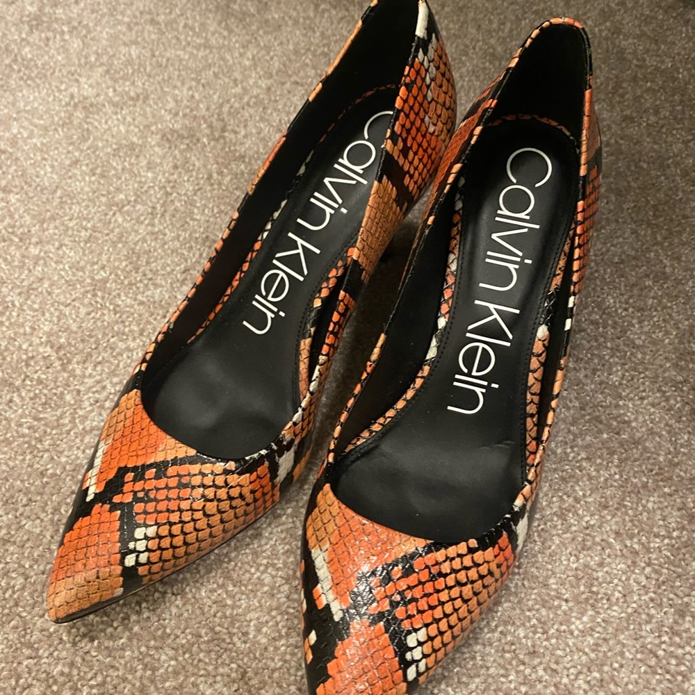 Calvin Klein Pumps